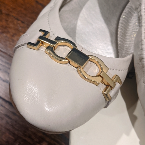 Shoes - Picture 3 of 4